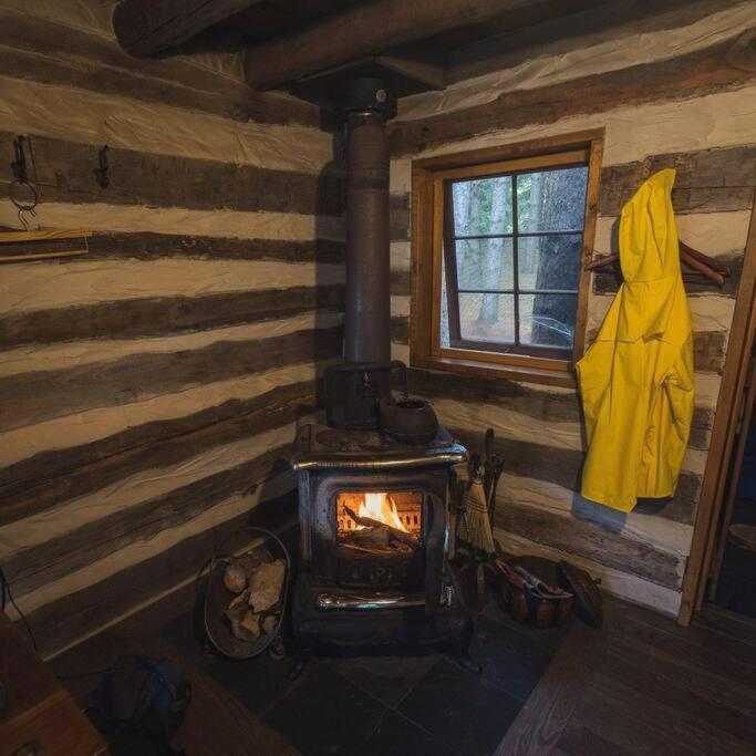 A Rustic Cabin In The Woods Orangeville Dış mekan fotoğraf
